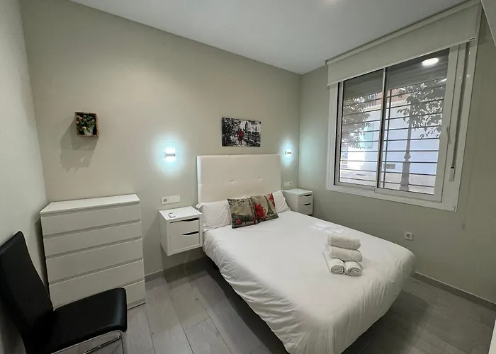 Patio De Naranjos Gcl *